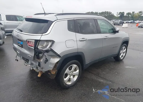2018 Jeep Compass Latitude 4X4 z USA, uszkodzony, nr VIN 3C4NJDBB1JT331764